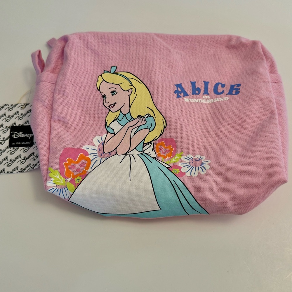 NWT. Disney Primark ALICE IN WONDERLAND COTTON WASH TOILETRY MAKE UP BAG